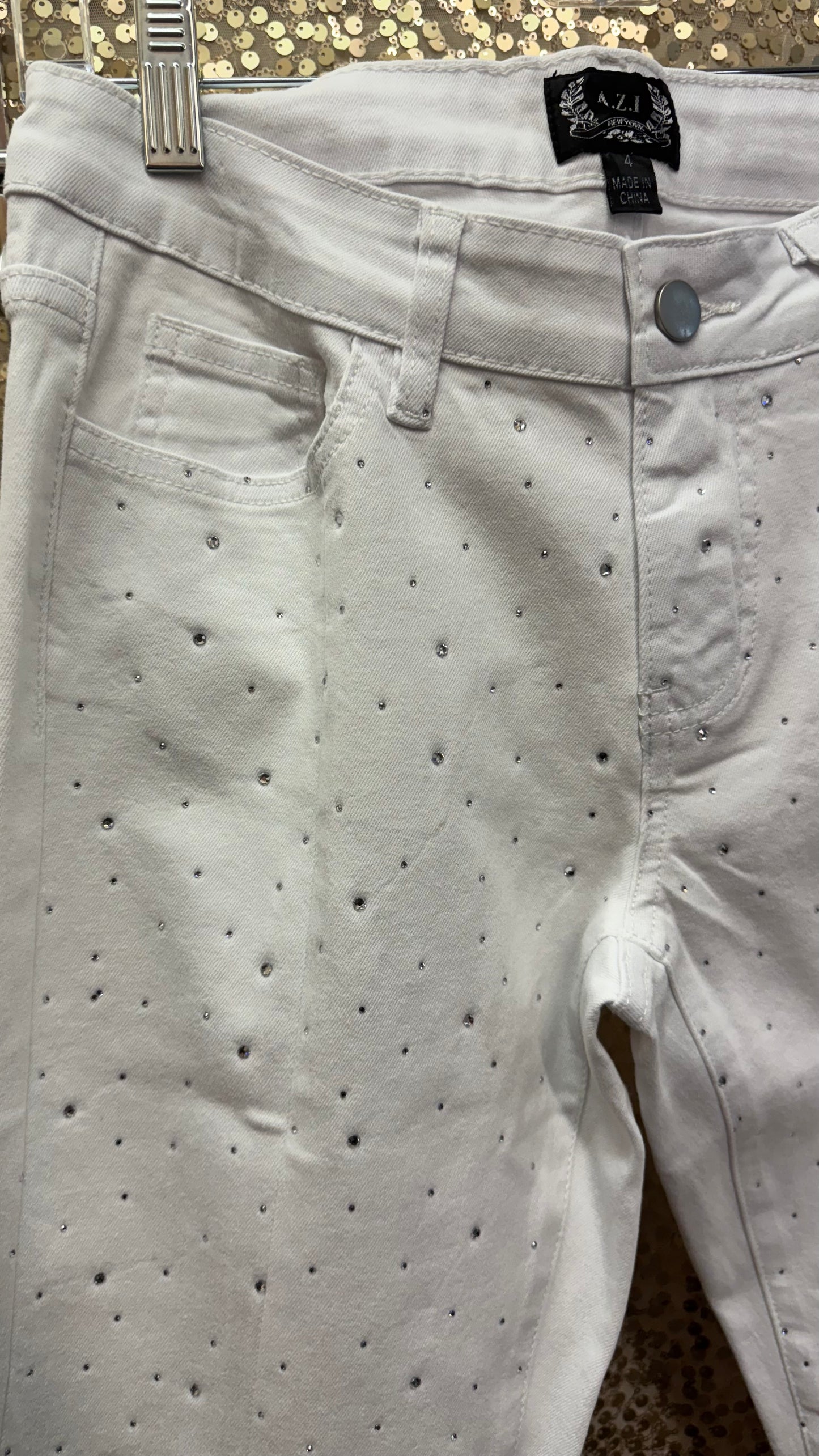 AZI TIFFANY RHINESTONE DETAILED JEANS
