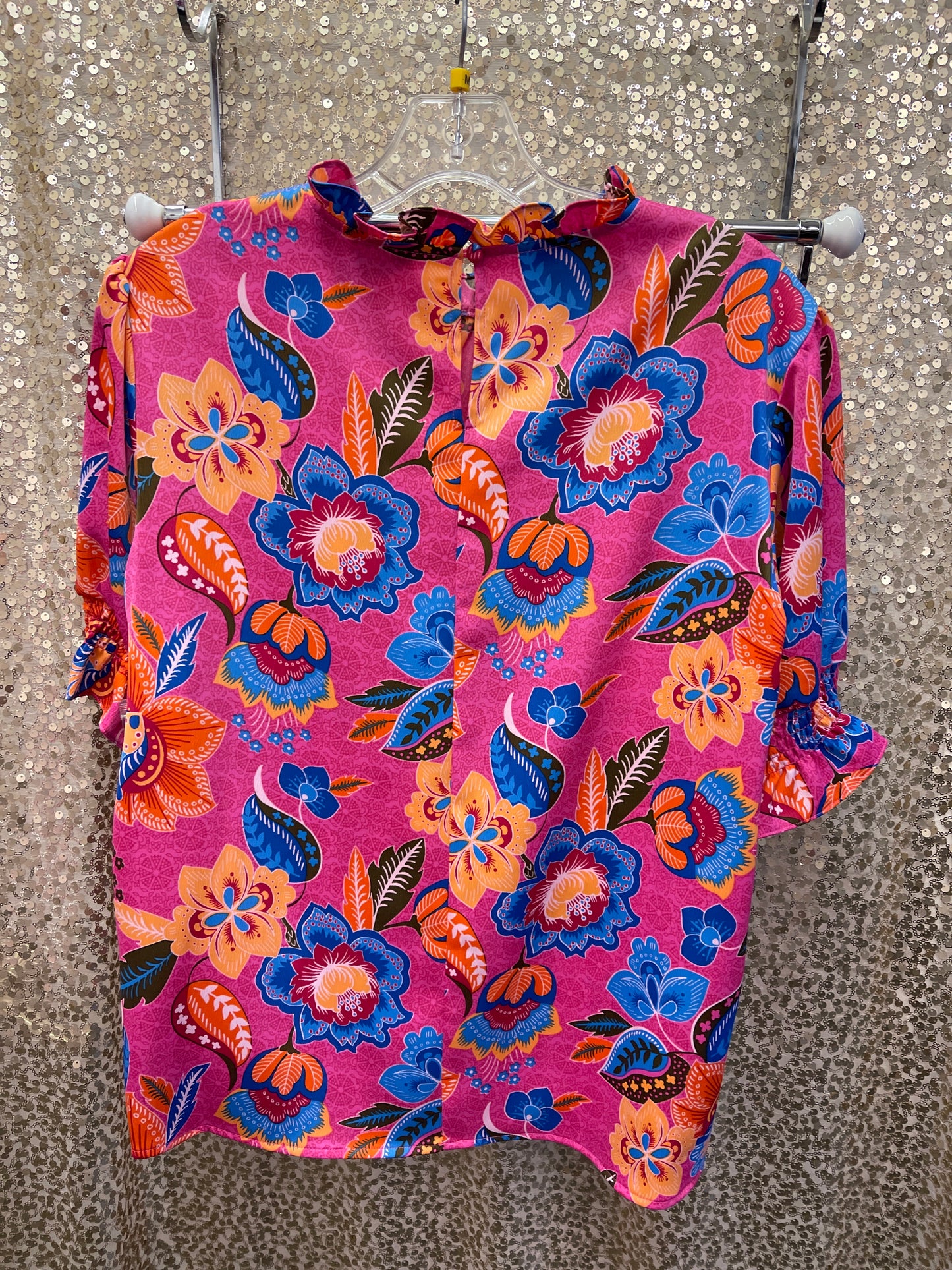 AM TUNIC TOP ELBOW RUFFLE SLV & NECKLINE