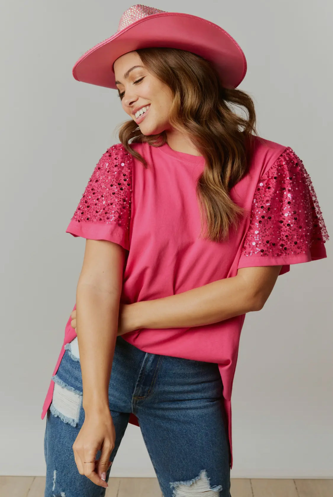 SEQUIN SLEEVE KNIT TEE