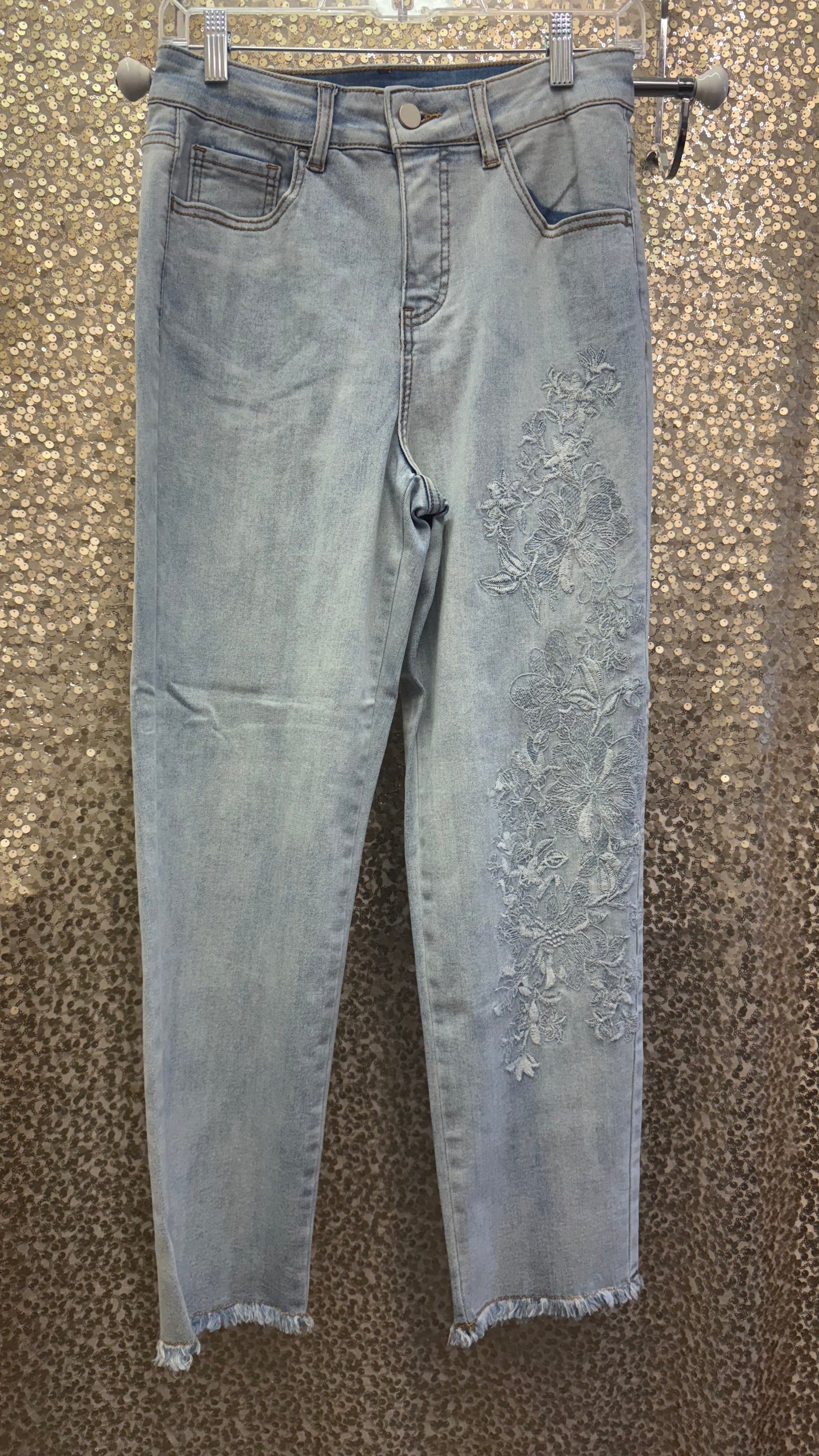 ORLY EMBROIDERED LIGHT BLUE DEMIN JEANS