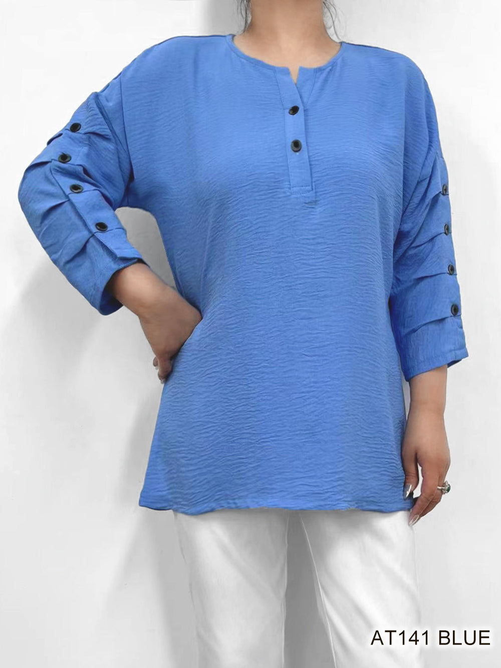FRANCINE TOP 3/4 SLEEVE BUTTON DETAIL