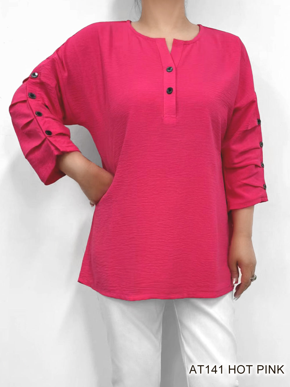 FRANCINE TOP 3/4 SLEEVE BUTTON DETAIL