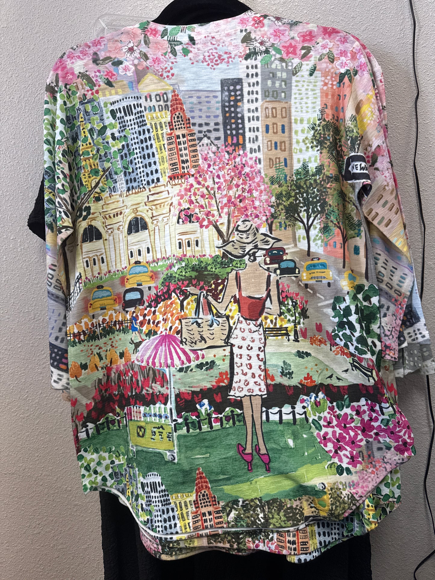 INOAH  CITY GAL V-NECK 3/4 SLEEVE